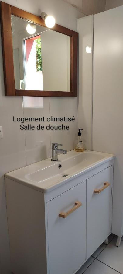 Le Barcares Logement Climatise Pour 6 Personnes, Draps Et Serviettes Non Fournis Air-Conditioned Accommodation For 6 People, Sheets And Towels Not Provided Alojamiento Con Aire Acondicionado Para 6 Personas, Sabanas Y Toallas No Incluidas 外观 照片