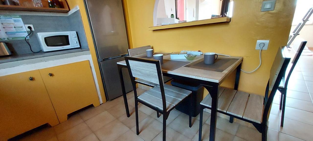 Le Barcares Logement Climatise Pour 6 Personnes, Draps Et Serviettes Non Fournis Air-Conditioned Accommodation For 6 People, Sheets And Towels Not Provided Alojamiento Con Aire Acondicionado Para 6 Personas, Sabanas Y Toallas No Incluidas 外观 照片