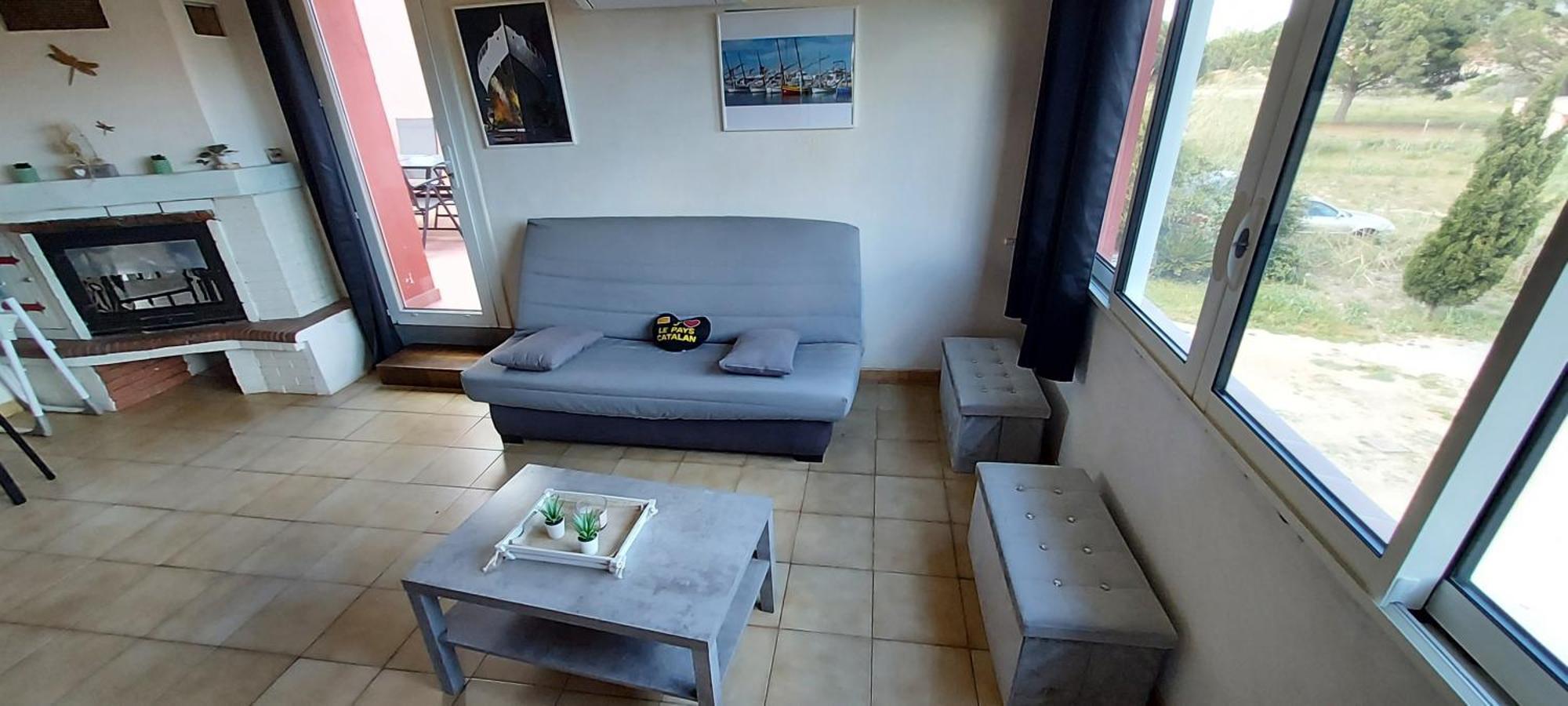 Le Barcares Logement Climatise Pour 6 Personnes, Draps Et Serviettes Non Fournis Air-Conditioned Accommodation For 6 People, Sheets And Towels Not Provided Alojamiento Con Aire Acondicionado Para 6 Personas, Sabanas Y Toallas No Incluidas 外观 照片